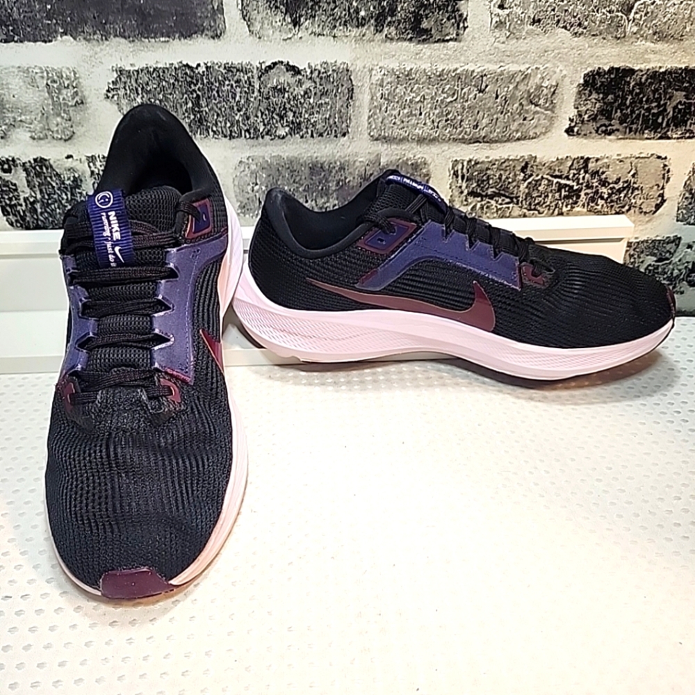 size 11 Women's Nike Air Zoom Pegasus 40 Running Shoe Pink Black Burgundy Purple